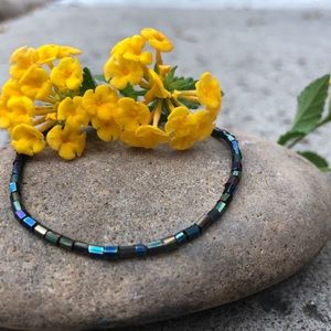 Minimalist bracelet: oil slick